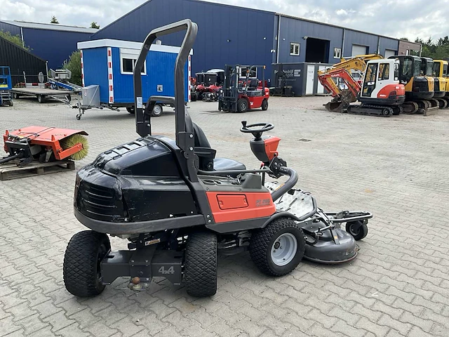 Husqvarna pt26d commercial 4x4 zitmaaier met aanbouwdelen - afbeelding 42 van  43