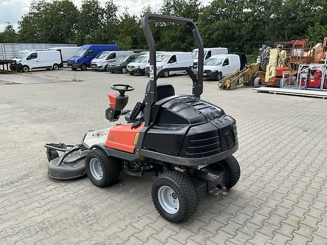 Husqvarna pt26d commercial 4x4 zitmaaier met aanbouwdelen - afbeelding 43 van  43