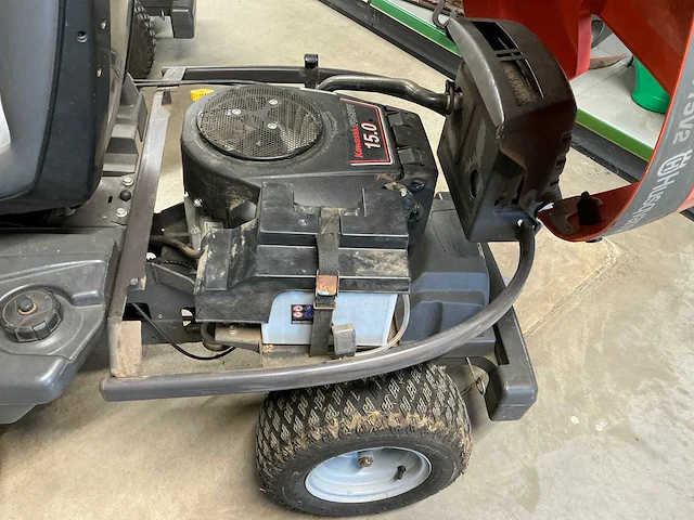 Husqvarna r15v2 zitmaaier - afbeelding 9 van  20