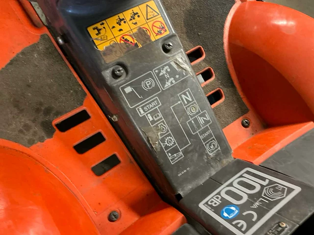 Husqvarna r15v2 zitmaaier - afbeelding 11 van  20