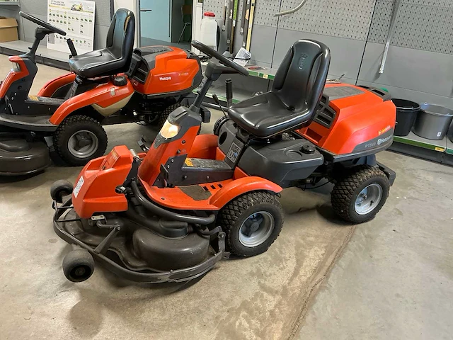 Husqvarna r15v2 zitmaaier - afbeelding 1 van  20