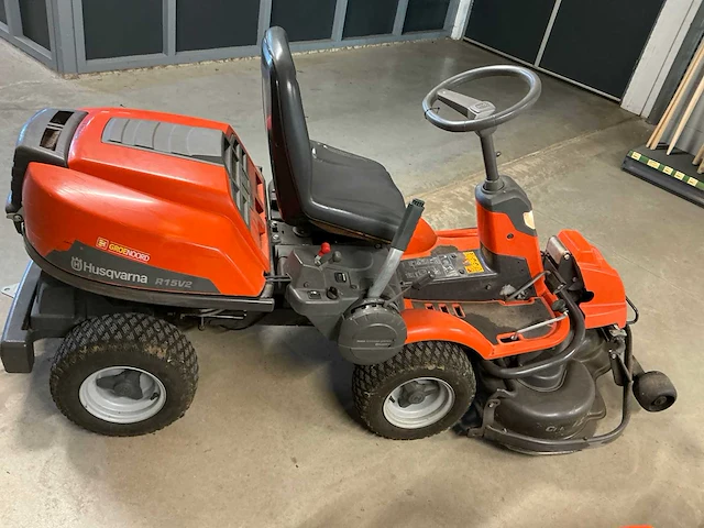 Husqvarna r15v2 zitmaaier - afbeelding 16 van  20