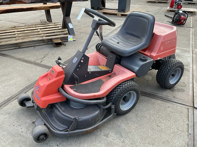 Husqvarna rider 13 zitmaaier - afbeelding 1 van  9