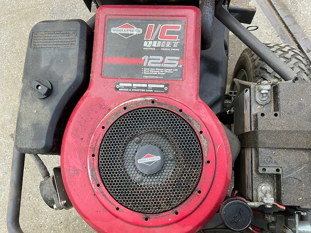 Husqvarna rider 13 zitmaaier - afbeelding 9 van  9