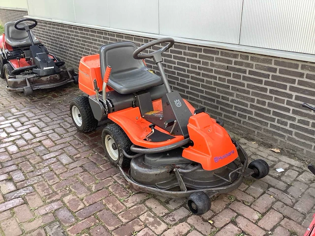 Husqvarna rider 13c zitmaaier - afbeelding 1 van  5