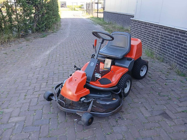 Husqvarna rider 16 zitmaaier - afbeelding 1 van  6