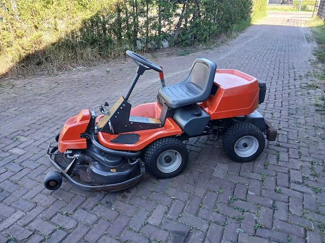 Husqvarna rider 16 zitmaaier - afbeelding 4 van  6