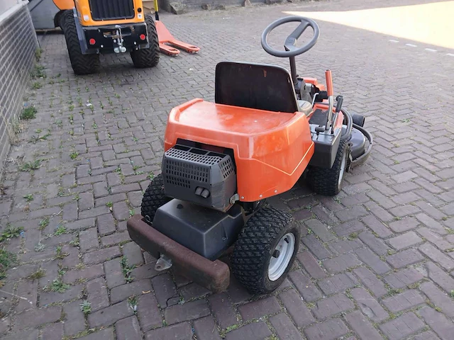 Husqvarna rider 16 zitmaaier - afbeelding 5 van  6