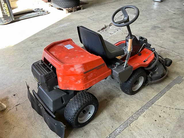 Husqvarna rider 16 zitmaaier - afbeelding 7 van  13