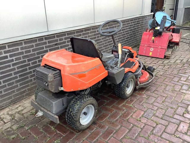 Husqvarna rider 16 zitmaaier - afbeelding 2 van  6