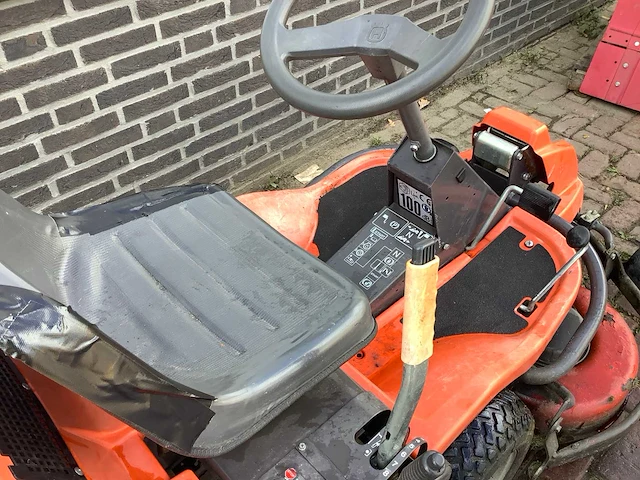 Husqvarna rider 16 zitmaaier - afbeelding 3 van  6