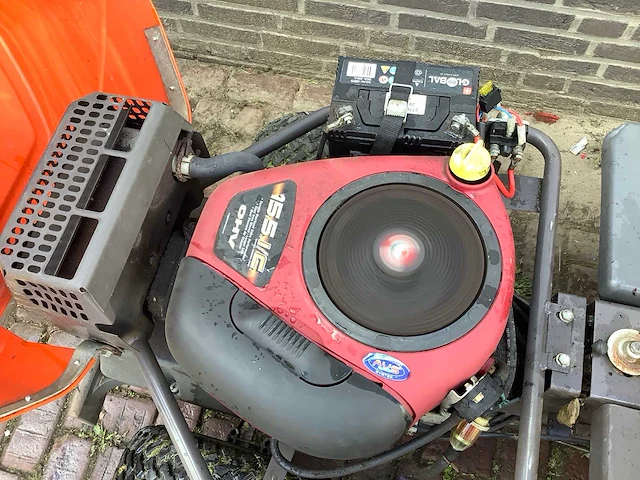 Husqvarna rider 16 zitmaaier - afbeelding 4 van  6