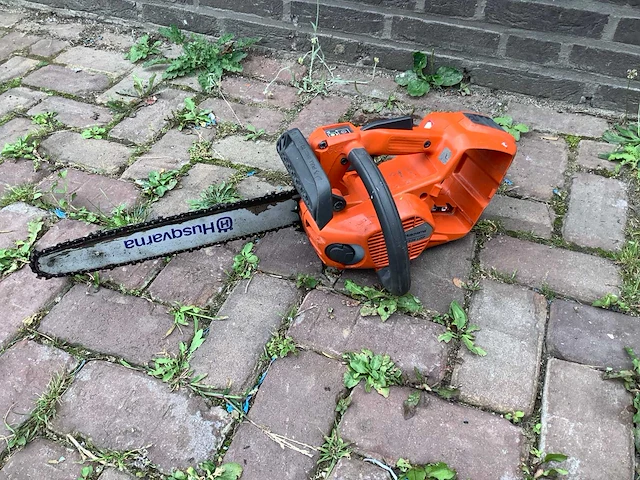 Husqvarna t536 kettingzaag - afbeelding 2 van  4