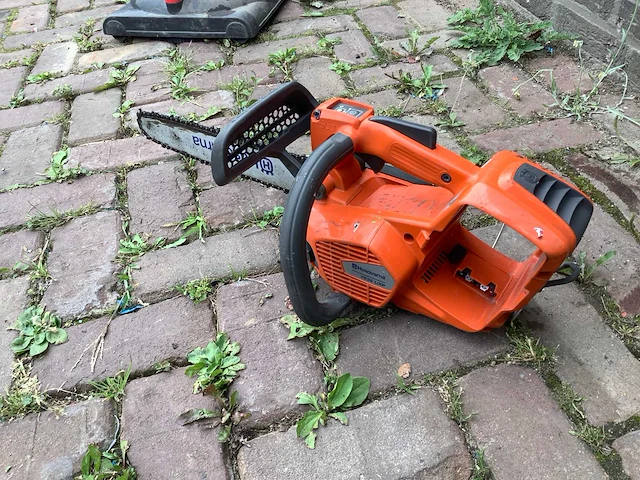 Husqvarna t536 kettingzaag - afbeelding 4 van  4