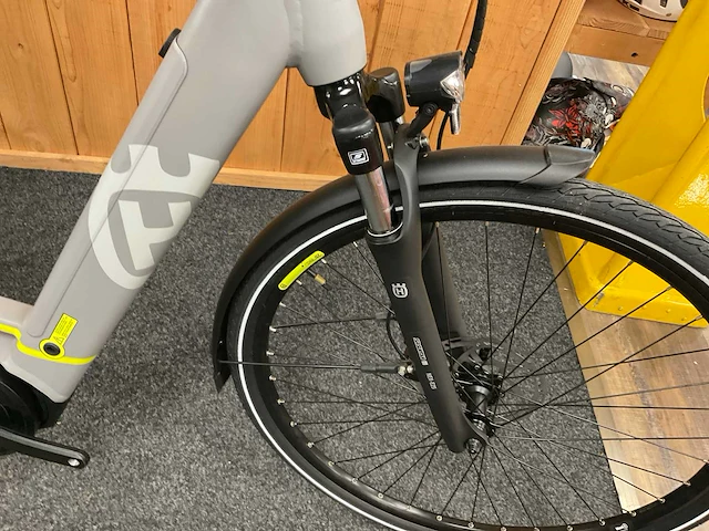 Husqvarna towner 2 elektrische fiets - afbeelding 13 van  14
