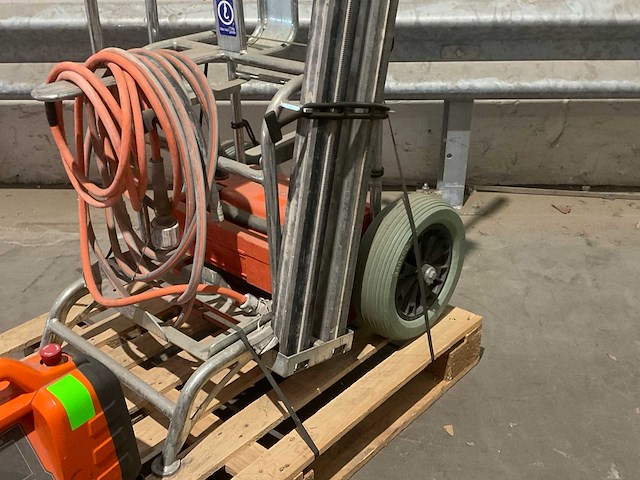 Husqvarna wandzaag frame - afbeelding 4 van  9