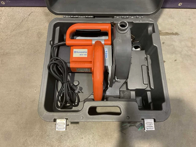 Husqvarna wcv 180 sleuvenfreesmachine - afbeelding 2 van  5