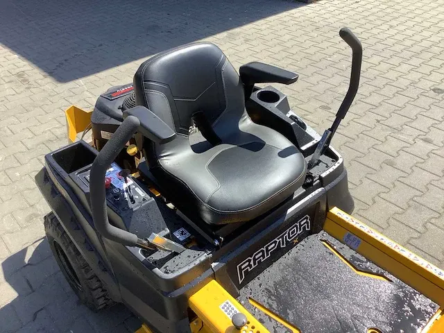 Hustler raptor 42x / 940494ce v-twin zero turn gazonmaaier - afbeelding 11 van  17