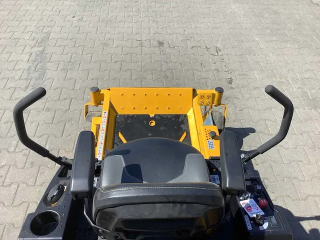 Hustler raptor 42x / 940494ce v-twin zero turn gazonmaaier - afbeelding 9 van  17