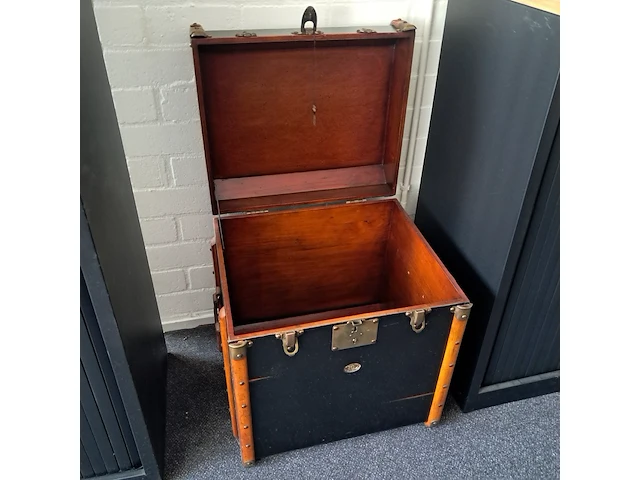 Hutkoffer authentic models, hout - afbeelding 4 van  6