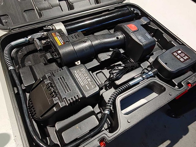 Huttenberg - 2025 - 24 volt - accu vetspuit - afbeelding 1 van  14