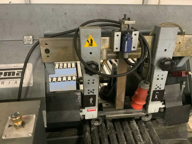 Huvema - bmsy 280 - metal horizontal band sawing machine - 2015 - afbeelding 8 van  11