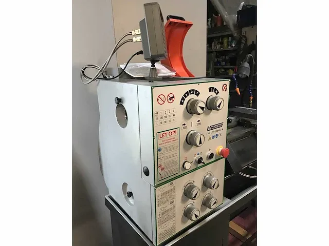 Huvema - hu1010 bgn-4 - universele draaibank - 2022 - afbeelding 3 van  7