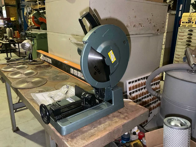 Huvema 30302 afkortcirkelzaagmachine - afbeelding 1 van  6