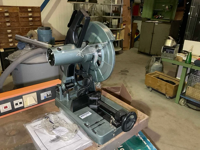 Huvema 30302 afkortcirkelzaagmachine - afbeelding 2 van  6