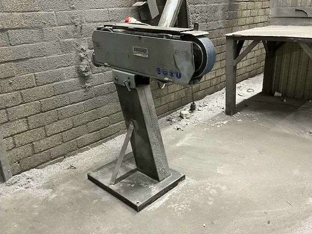 Huvema backstand schuurmachine - afbeelding 2 van  7