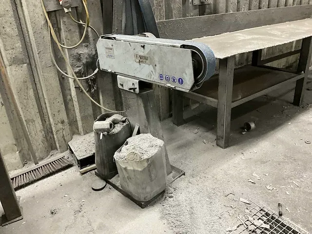 Huvema backstand schuurmachine - afbeelding 2 van  7