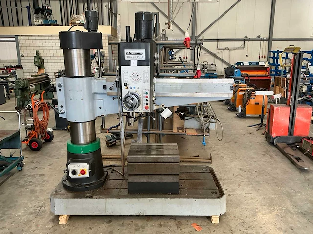 Huvema crdm 3040x12-1 radiaalboormachine - afbeelding 12 van  19