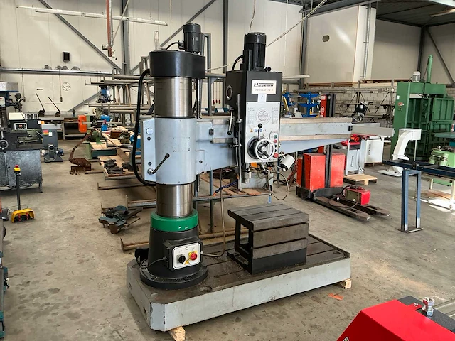 Huvema crdm 3040x12-1 radiaalboormachine - afbeelding 13 van  19