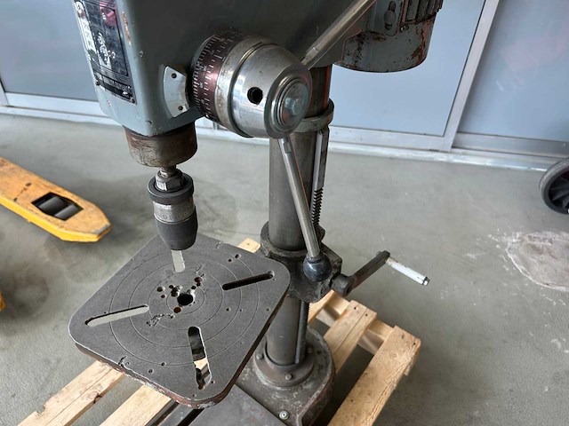 Huvema hu-16 kolomboormachine - afbeelding 6 van  6