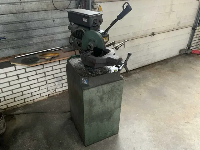 Huvema hu 250 afkortcirkelzaagmachine - afbeelding 1 van  5