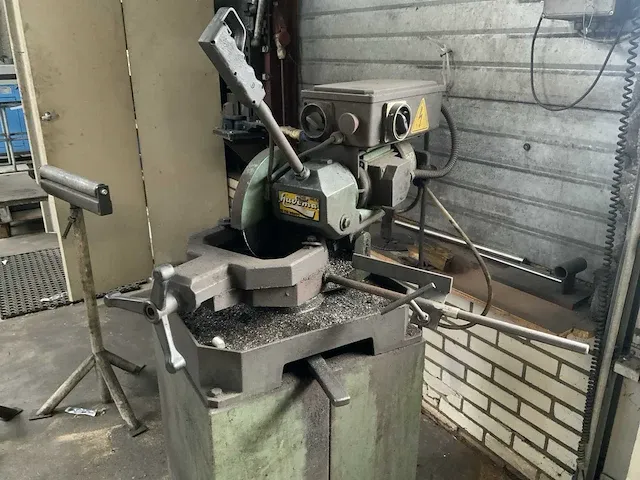 Huvema hu 250 afkortcirkelzaagmachine - afbeelding 4 van  5