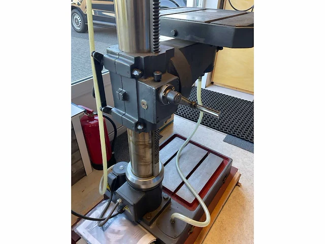 Huvema hu 32 ti kolomboormachine - afbeelding 4 van  12