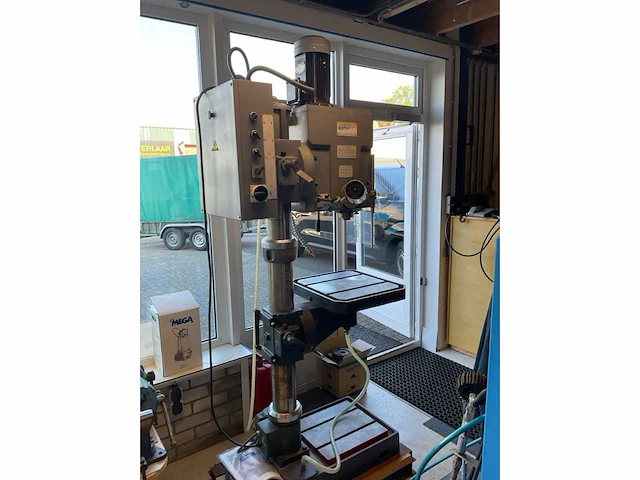 Huvema hu 32 ti kolomboormachine - afbeelding 7 van  12