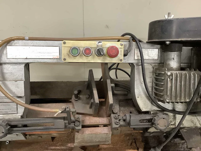 Huvema hu-712bs lintzaagmachine - afbeelding 5 van  8