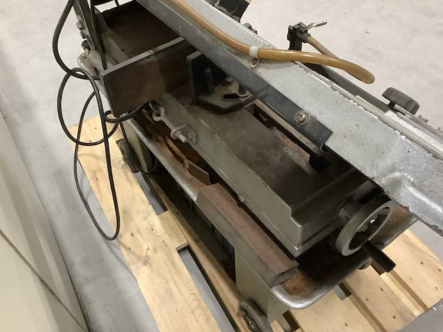 Huvema hu-712bs lintzaagmachine - afbeelding 8 van  8