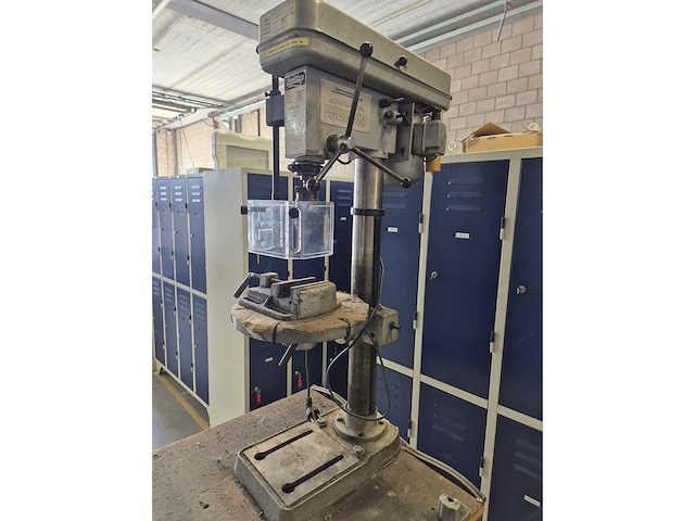 Huvema hu16 profi kolomboormachine - afbeelding 3 van  4