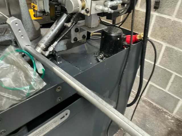 Huvema hu285acv-4 bandzaagmachine - afbeelding 4 van  13