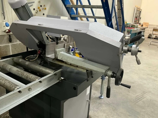 Huvema hu285acv-4 bandzaagmachine - afbeelding 13 van  13