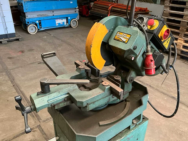 Huvema hu315 afkortcirkelzaagmachine - afbeelding 8 van  12