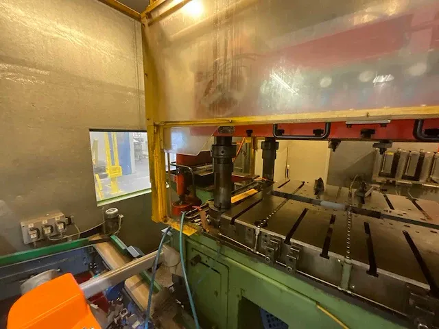 H&w (henry & wright) hydraulische progresieve pers 150t - afbeelding 16 van  18