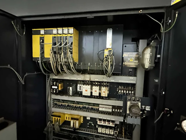 Hwacheon hi-tech 250 at with c & y axis - afbeelding 6 van  14
