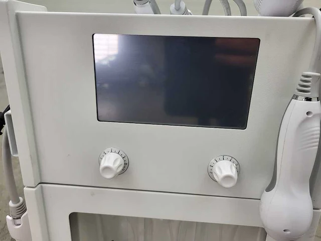 Hydrafacial apparatuur - afbeelding 5 van  9
