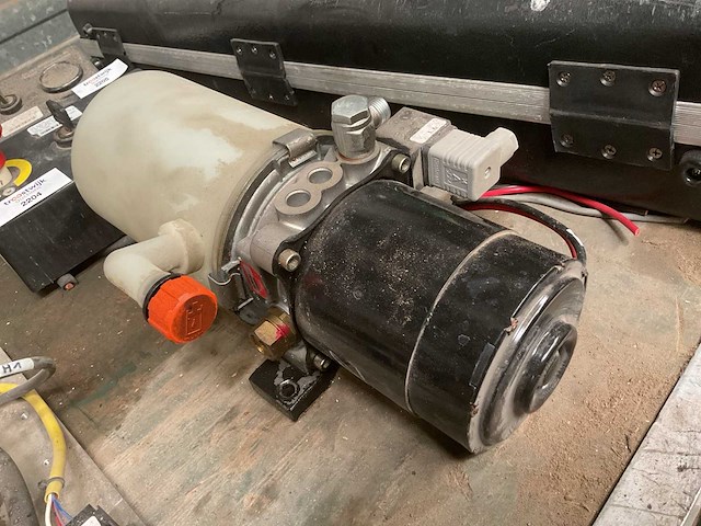 Hydraulic unit - afbeelding 1 van  3