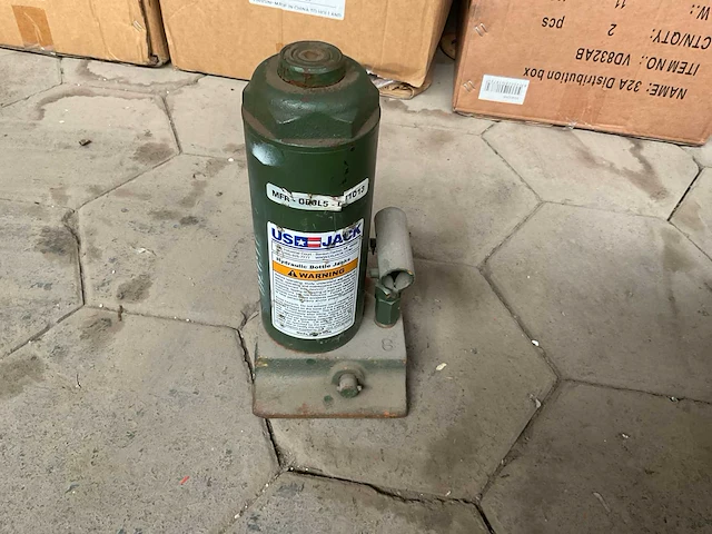 Hydraulick bottle jack - afbeelding 1 van  2