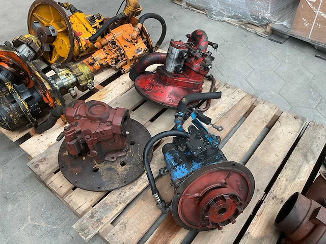 Hydrauliek onderdelen (3x) - afbeelding 1 van  4